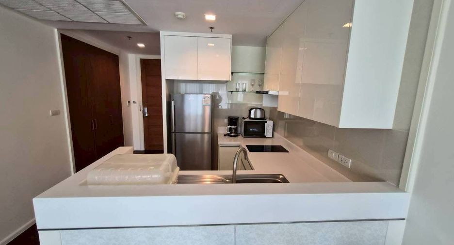 For rent 1 bed condo in Khlong Toei, Bangkok