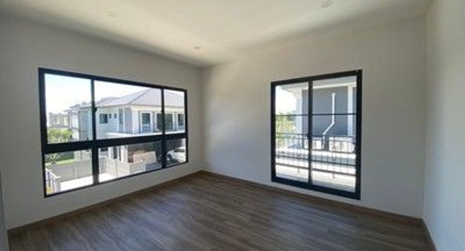 For sale 3 bedrooms house in Prawet, Bangkok