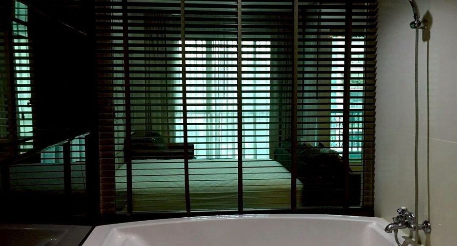 For sale 1 bed condo in Pathum Wan, Bangkok