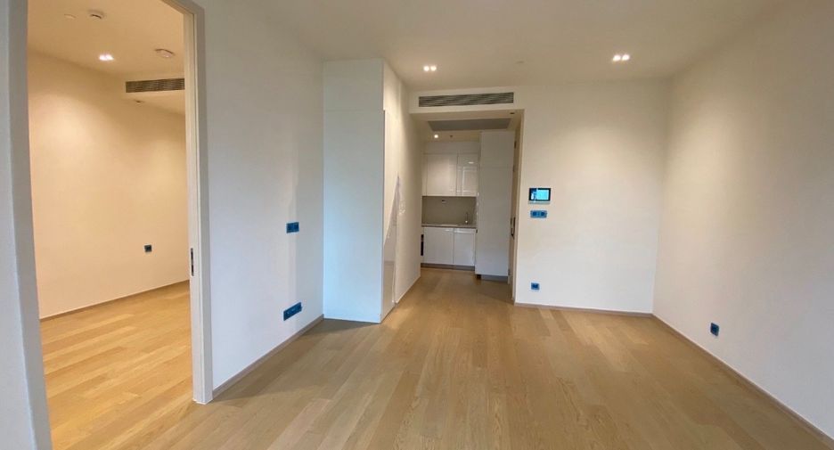 For sale 1 bed condo in Khlong Toei, Bangkok