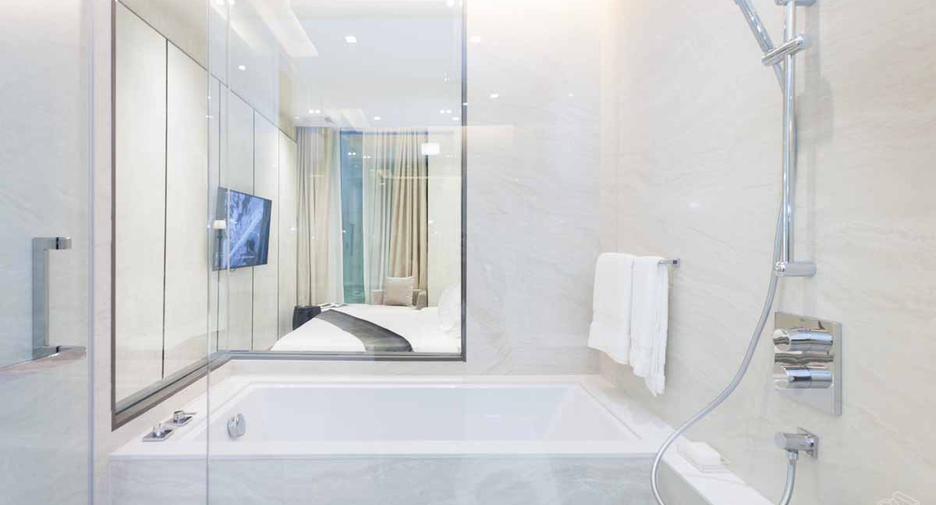 For sale 1 bed condo in Khlong Toei, Bangkok