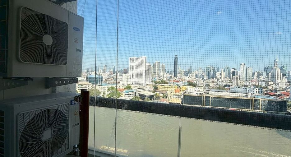For rent 3 bedrooms condo in Bang Rak, Bangkok