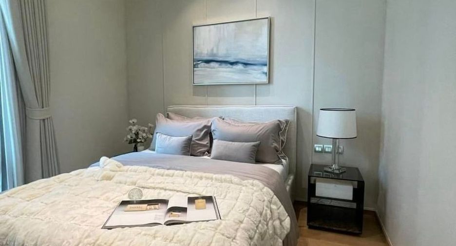 For rent 2 bedrooms condo in Pathum Wan, Bangkok