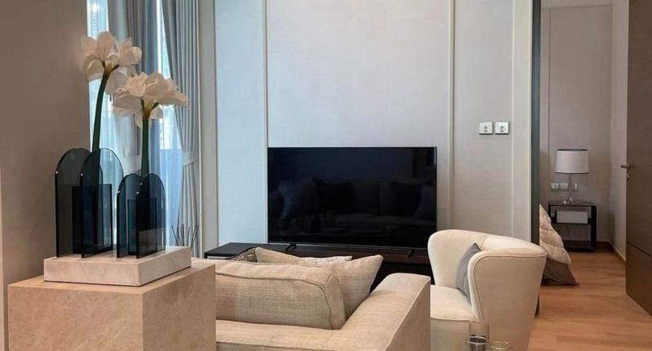 For rent 2 bedrooms condo in Pathum Wan, Bangkok