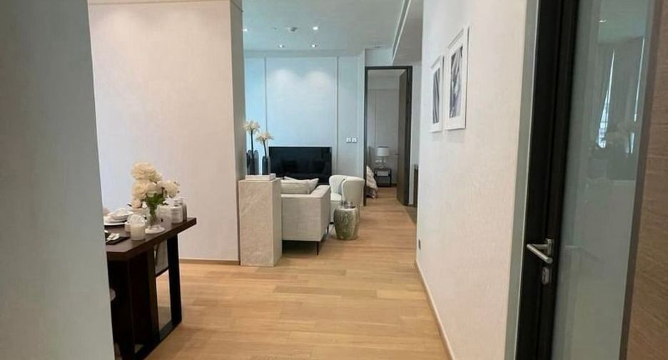 For rent 2 bedrooms condo in Pathum Wan, Bangkok