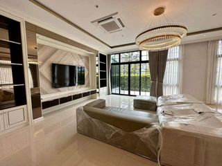 For sale 4 bedrooms house in Thawi Watthana, Bangkok