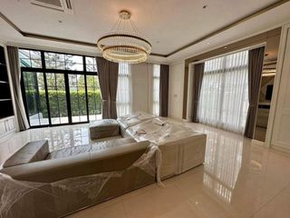 For sale 4 bedrooms house in Thawi Watthana, Bangkok