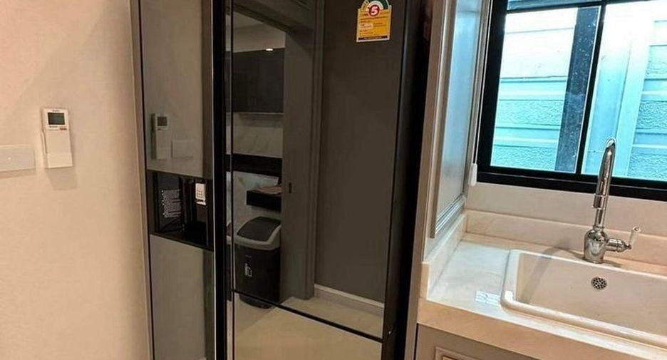 For sale 4 bedrooms house in Thawi Watthana, Bangkok