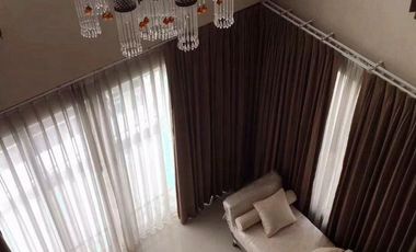 Condo en alquiler y en venta de 4 habitaciones en Pathum Wan, Bangkok