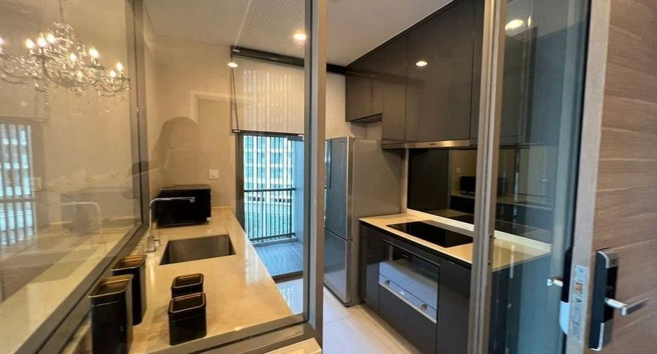 For rent 2 bedrooms condo in Khlong Toei, Bangkok