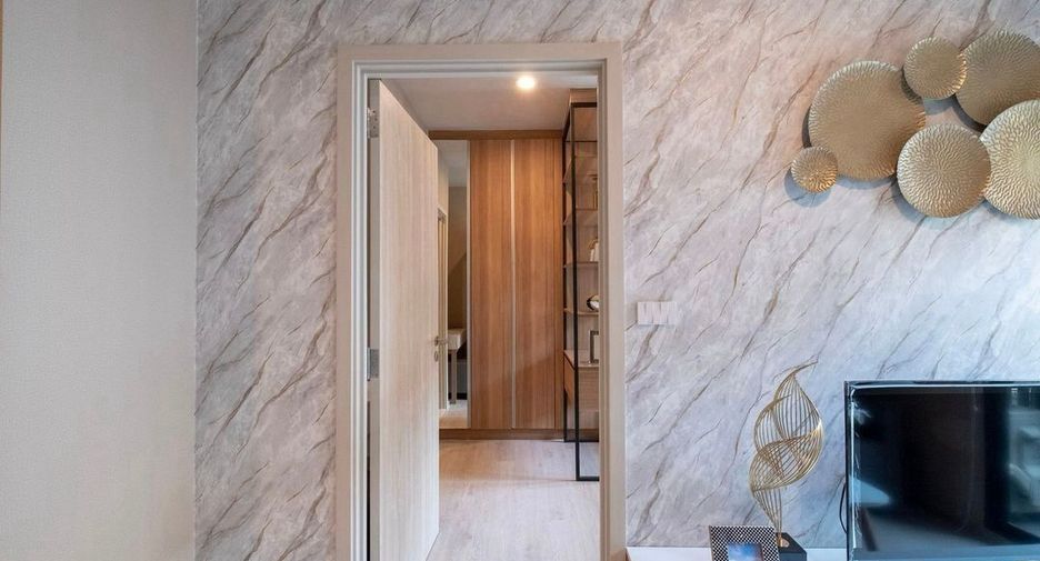 For rent 2 bedrooms condo in Bang Na, Bangkok