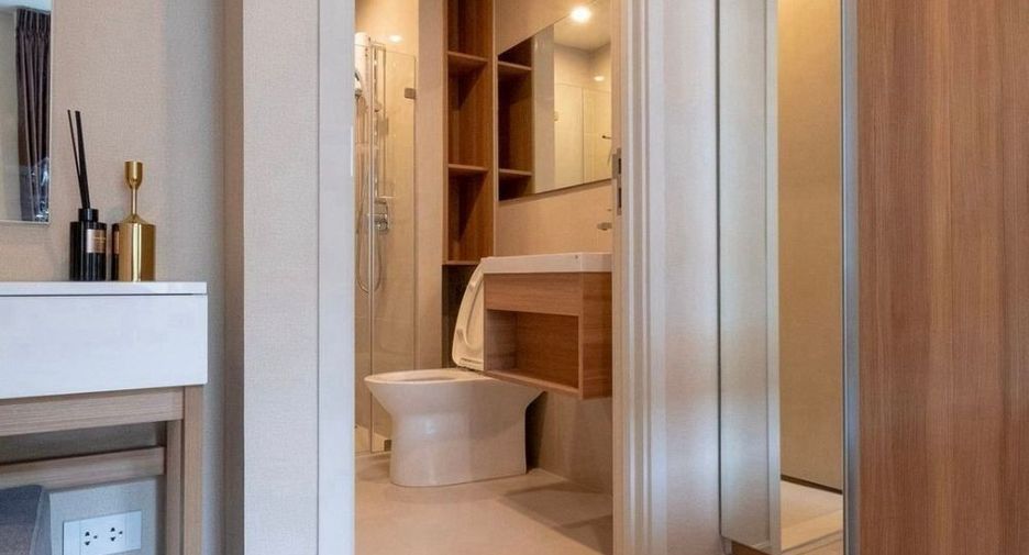 For rent 2 bedrooms condo in Bang Na, Bangkok