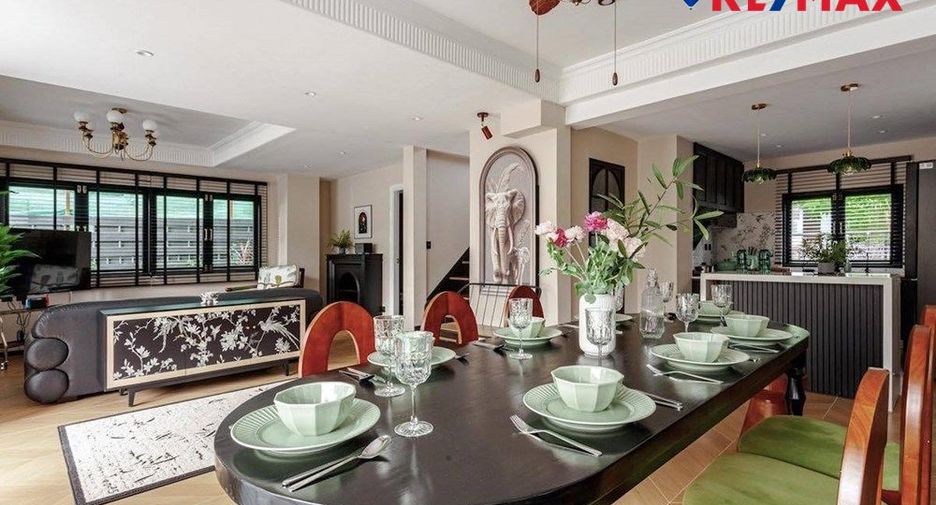 For sale 4 bedrooms house in Jomtien, Pattaya