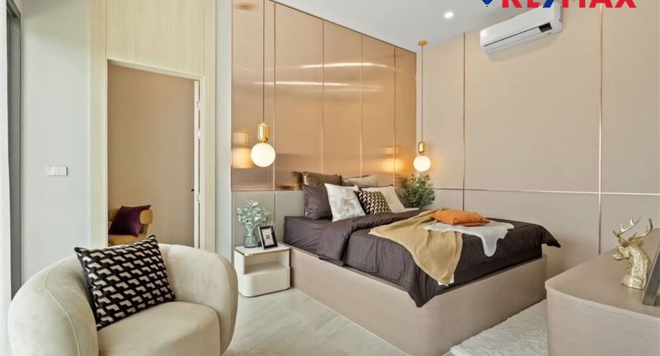 For sale 4 bedrooms house in East Pattaya, Pattaya