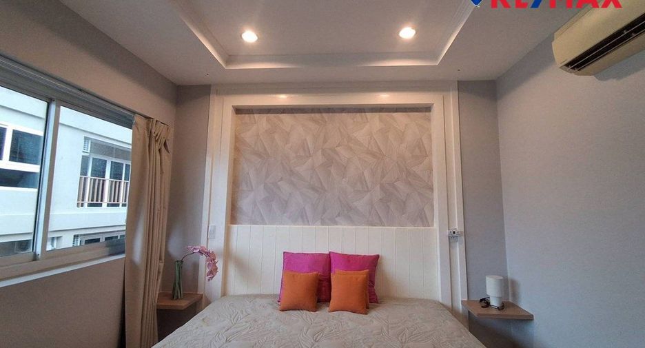 For sale 2 bedrooms condo in Pratumnak, Pattaya