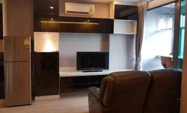 Wohnung zur Miete mit 1 Zimmer in Bang Rak, Bangkok