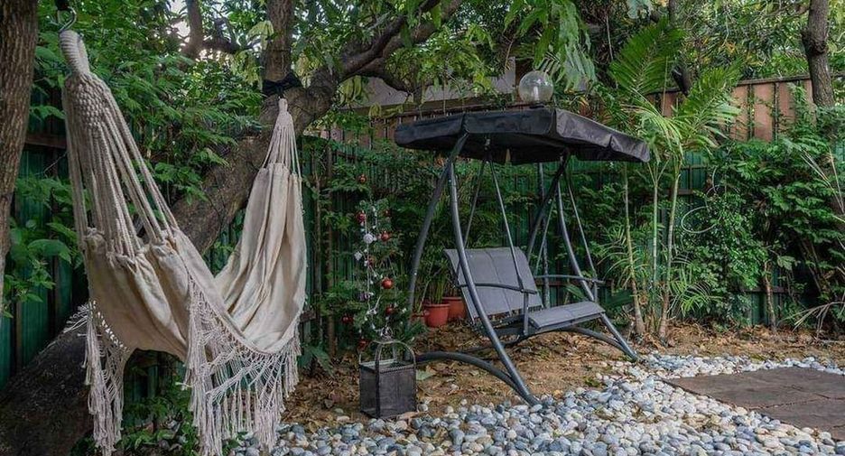 For rent 1 bed house in Pathum Wan, Bangkok