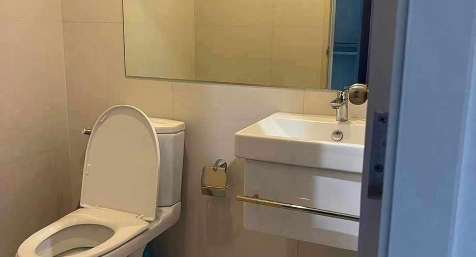 For sale 2 bedrooms condo in Watthana, Bangkok