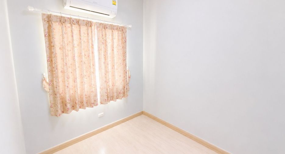 For sale 3 bedrooms townhouse in Khlong Sam Wa, Bangkok