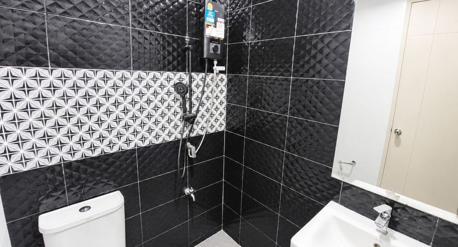 For sale 3 bedrooms townhouse in Khlong Sam Wa, Bangkok
