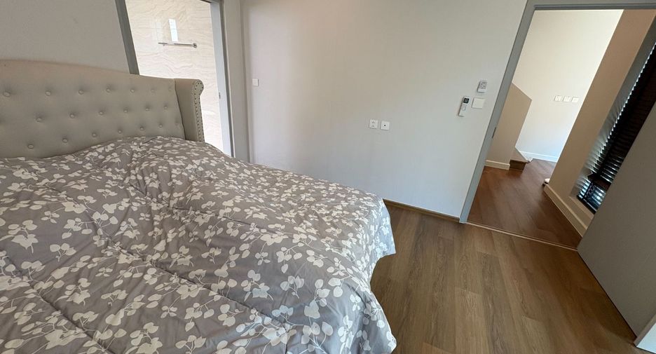 Haus zur Miete mit 4 Zimmer in Bang Phli, Samut Prakan