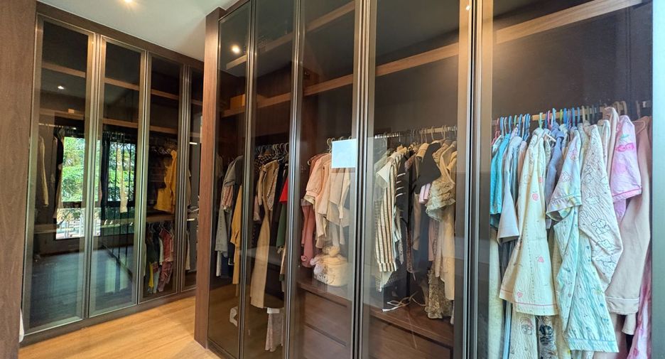 Haus zur Miete mit 4 Zimmer in Bang Phli, Samut Prakan