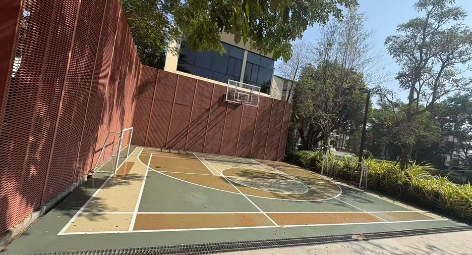Haus zur Miete mit 4 Zimmer in Bang Phli, Samut Prakan