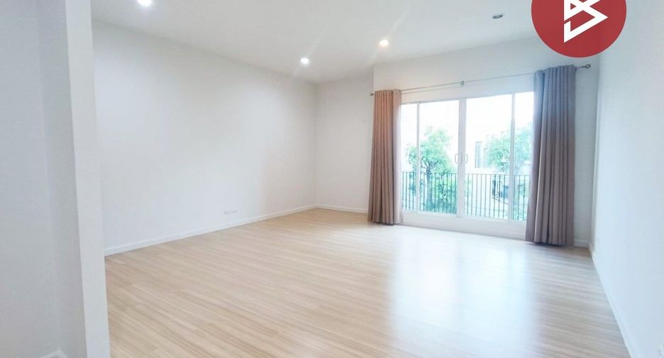 For sale 3 bedrooms townhouse in Pak Kret, Nonthaburi