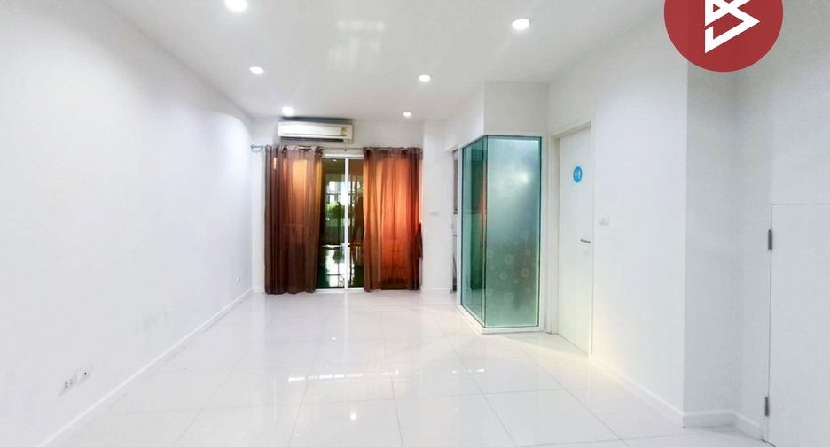 For sale 3 bedrooms townhouse in Pak Kret, Nonthaburi