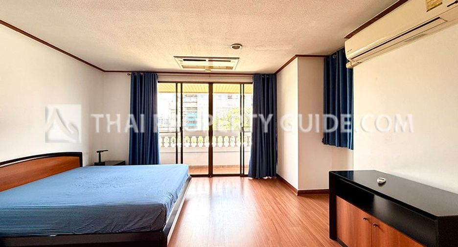 For rent 4 bedrooms condo in Chatuchak, Bangkok