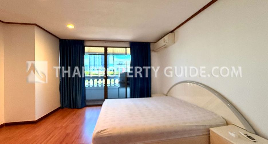 For rent 4 bedrooms condo in Chatuchak, Bangkok