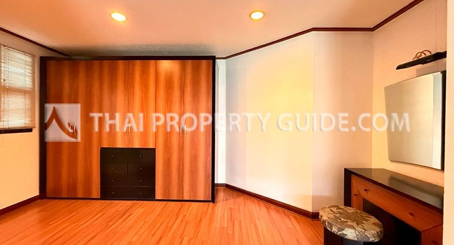 For rent 4 bedrooms condo in Chatuchak, Bangkok