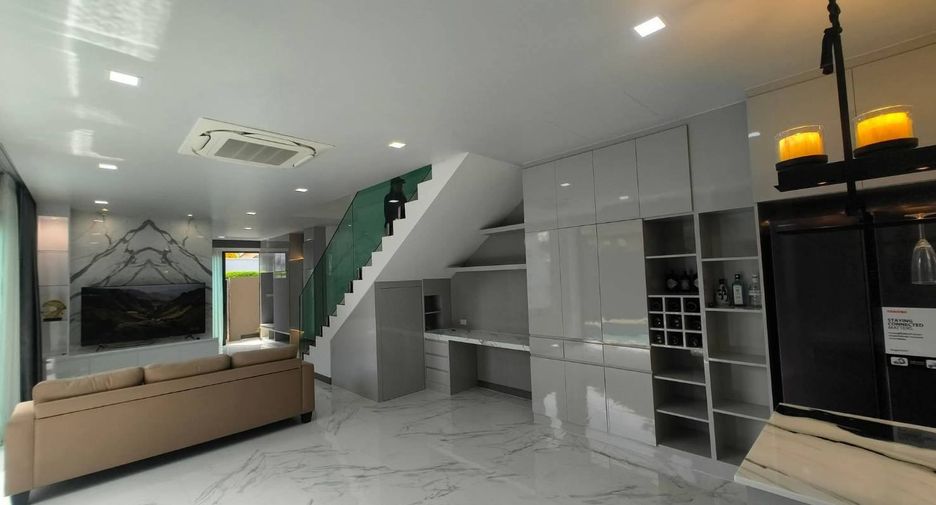 Haus zur Miete mit 3 Zimmer in East Pattaya, Pattaya