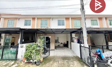 Casa adosada en venta de 3 habitaciones en Mueang Samut Prakan, Samut Prakan