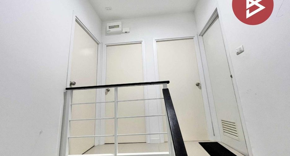 Casa adosada en venta de 3 habitaciones en Mueang Samut Prakan, Samut Prakan