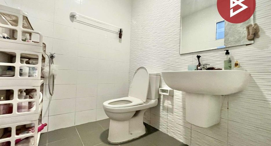 Casa adosada en venta de 3 habitaciones en Mueang Samut Prakan, Samut Prakan