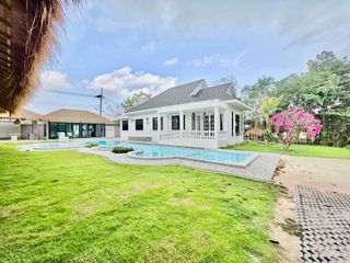 Villa en alquiler de 4 habitaciones en Sattahip, Chonburi