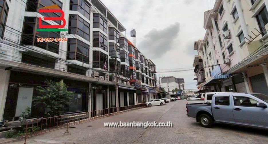 For sale retail Space in Khan Na Yao, Bangkok
