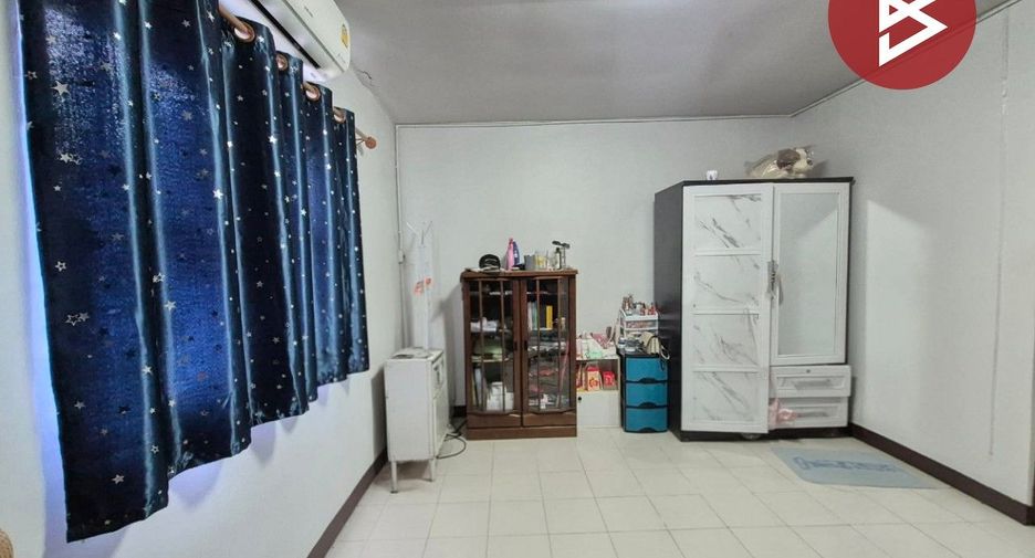 For sale 2 bedrooms townhouse in Mueang Samut Prakan, Samut Prakan