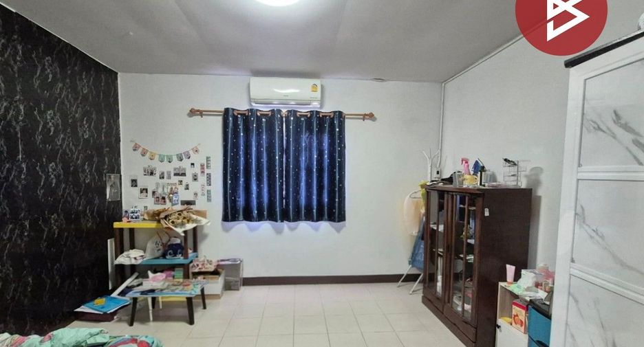For sale 2 bedrooms townhouse in Mueang Samut Prakan, Samut Prakan