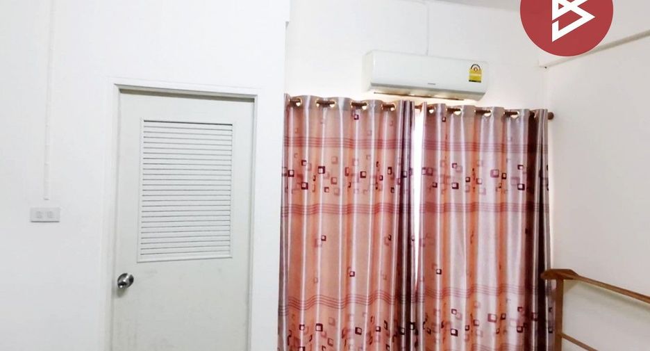 Gewerbefläche zum Kauf mit 6 Zimmer in Mueang Chon Buri, Chonburi