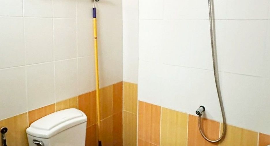 Gewerbefläche zum Kauf mit 6 Zimmer in Mueang Chon Buri, Chonburi