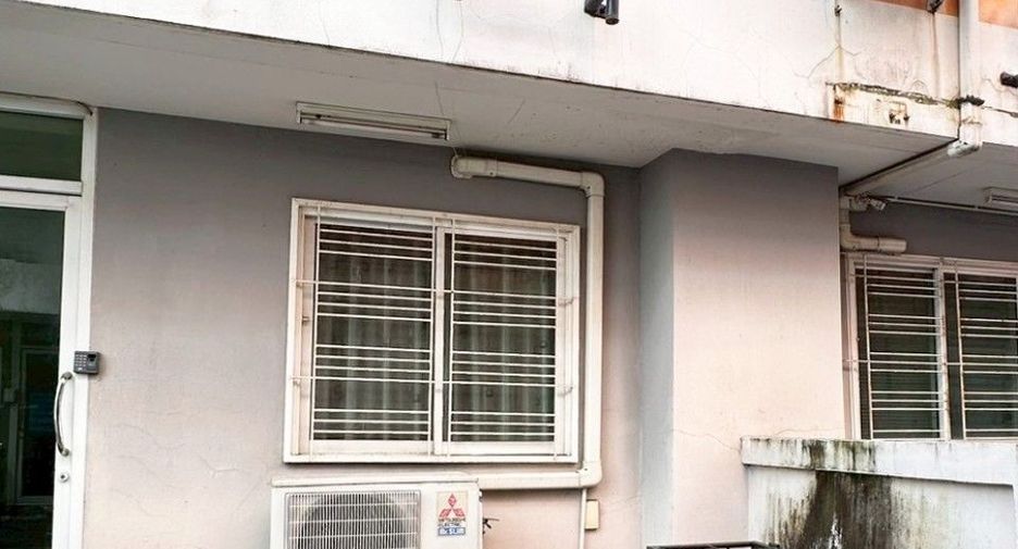 Gewerbefläche zum Kauf mit 6 Zimmer in Mueang Chon Buri, Chonburi