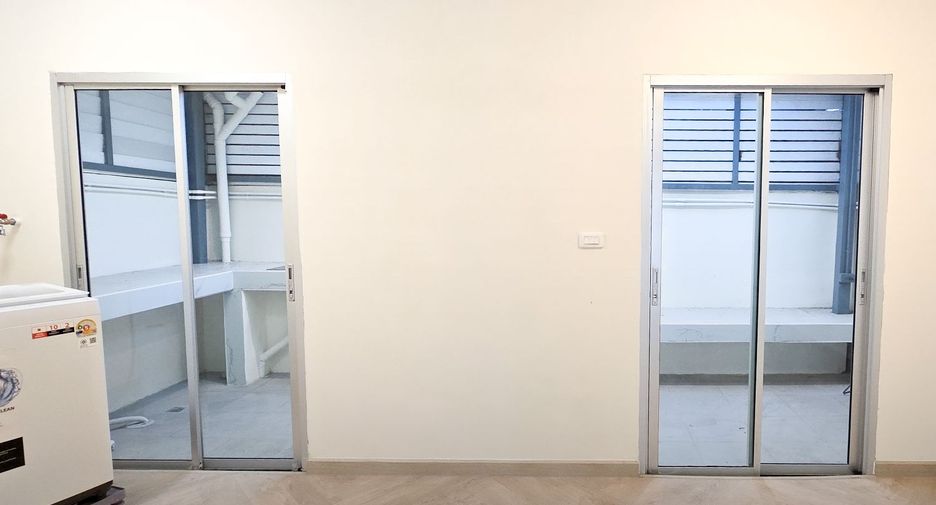 For sale 3 bedrooms townhouse in Bang Phli, Samut Prakan