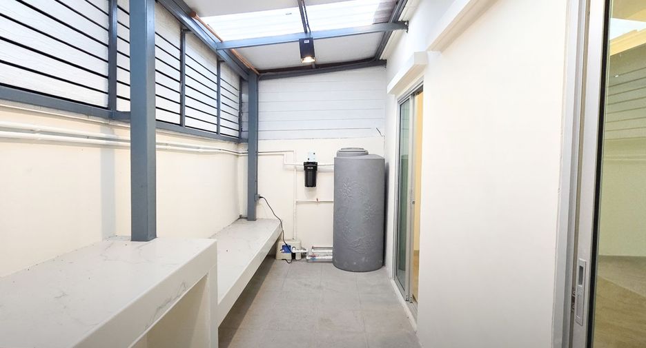 For sale 3 bedrooms townhouse in Bang Phli, Samut Prakan