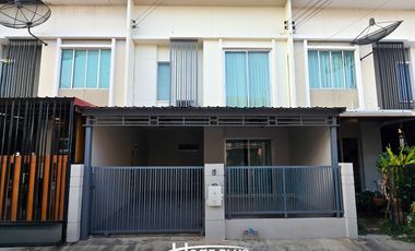 For sale 3 bedrooms townhouse in Bang Phli, Samut Prakan