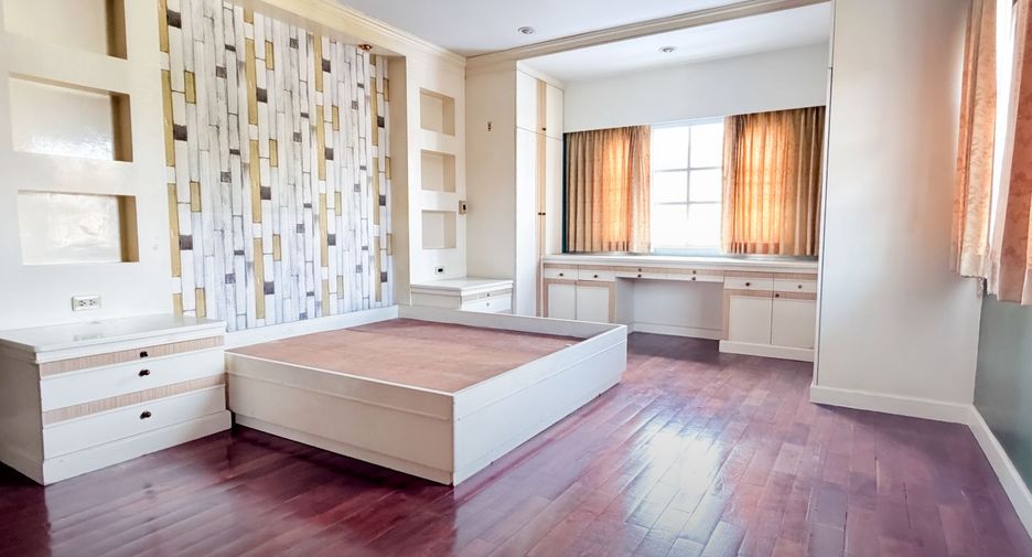 For sale 6 bedrooms house in Bang Bon, Bangkok