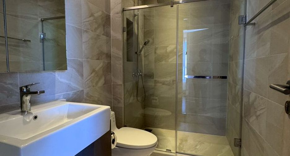 For rent 2 bedrooms condo in Si Racha, Chonburi