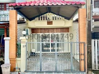 For rent 2 bedrooms townhouse in Bang Na, Bangkok