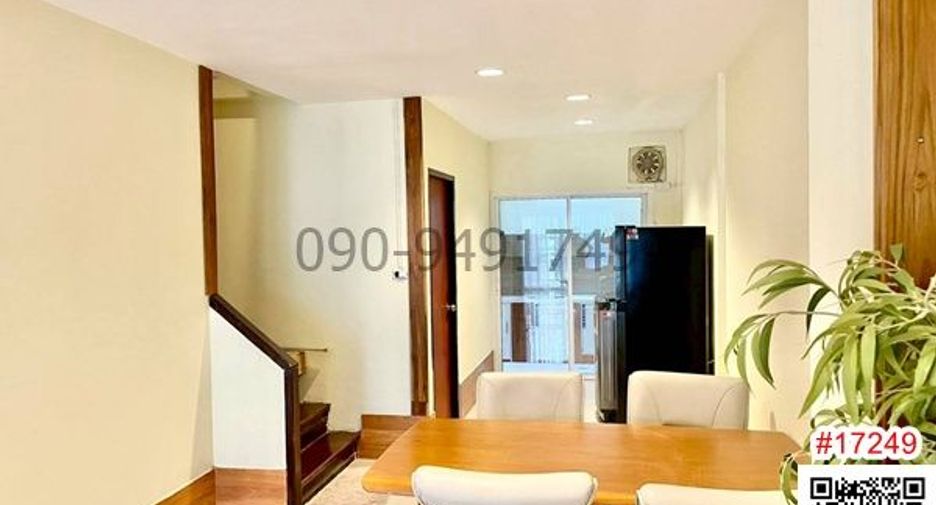 For rent 2 bedrooms townhouse in Bang Na, Bangkok